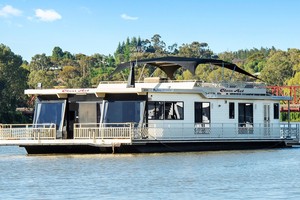 Platinum Houseboats - CLASS ACT