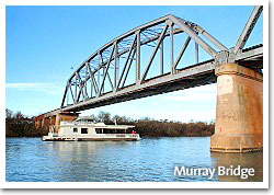 Houseeboat holidays at Murray Bridge